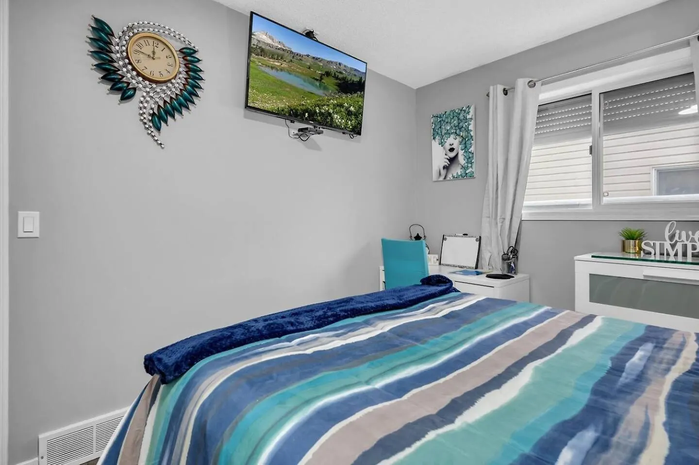 240 Spacious Modern Home W Ac Calgary