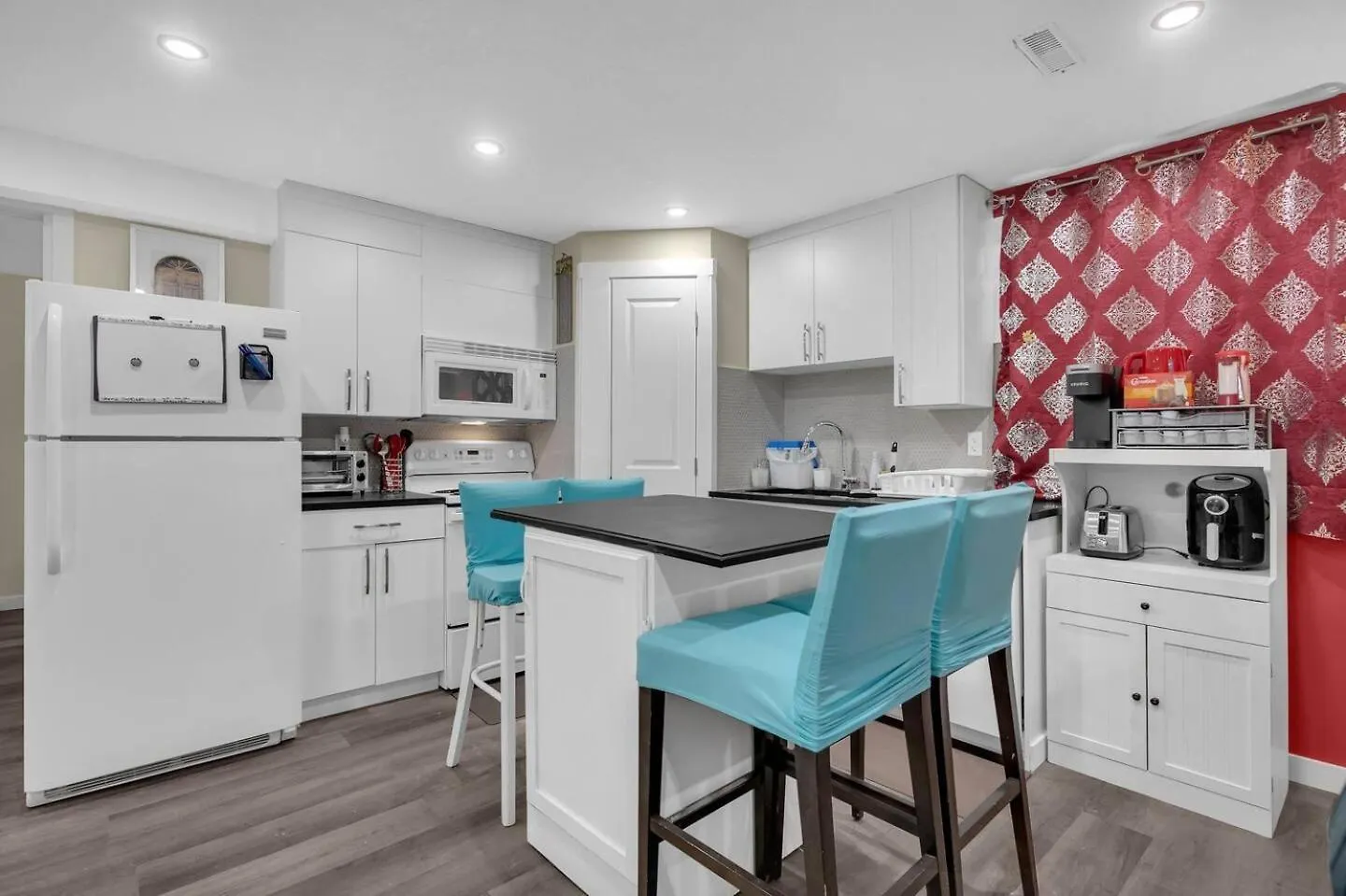 240 Spacious Modern Home W Ac Calgary Holiday home