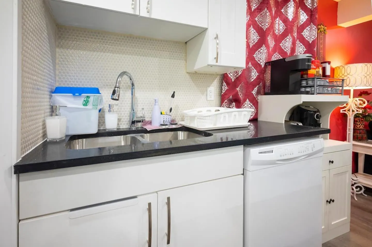 240 Spacious Modern Home W Ac Calgary 0*,