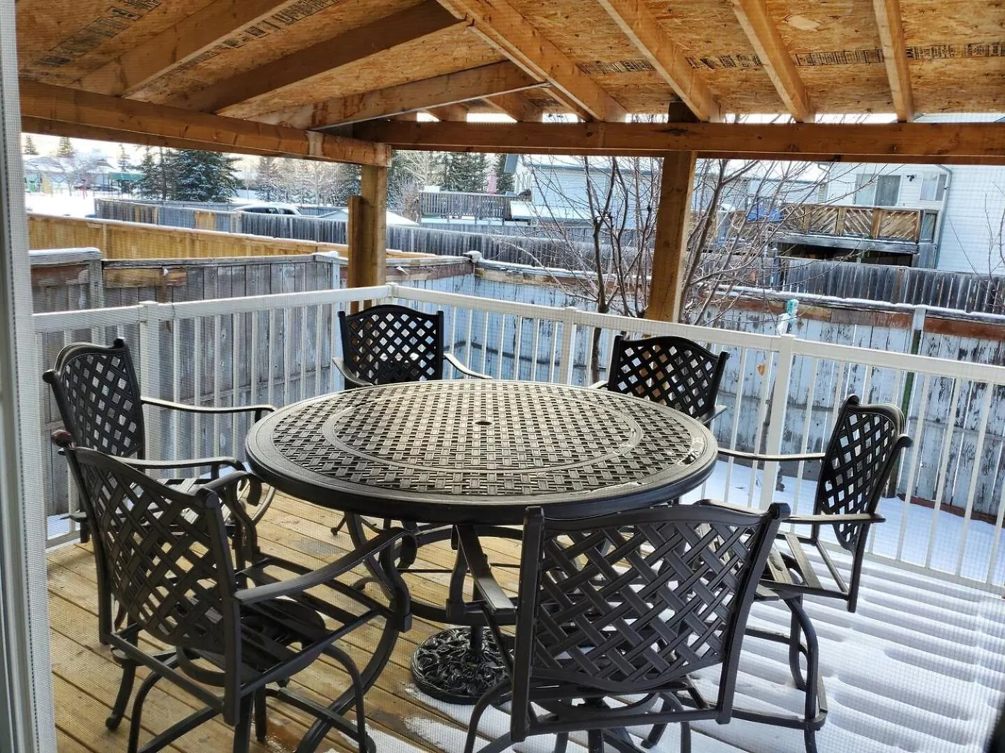 240 Spacious Modern Home W Ac Calgary Canada